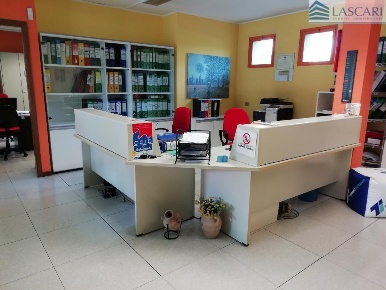 Foto Magazzino in Via Giuseppe Ungaretti, Bergamo Campagnola di 632 m²