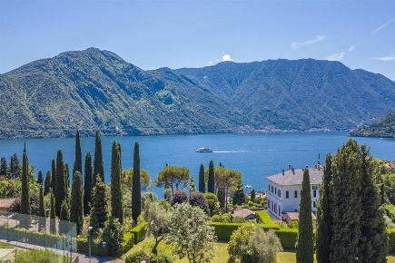 Foto Villa unifamiliare a Tremezzina Tremezzo di 208 m² con 8 locali