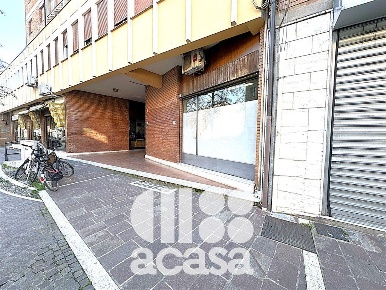 Foto Negozio a Cesena di 70 m² con 3 locali in affitto