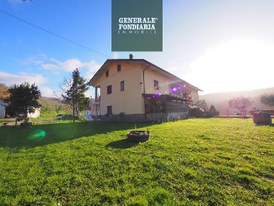 Foto Cessione attività a Fivizzano di 600 m² con 10 locali in vendita
