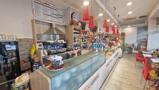 Foto Negozio in via Puccini, Sesto San Giovanni Rondinella - Stazione