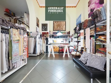 Foto Negozio a La Spezia di 85 m² con 3 locali in vendita