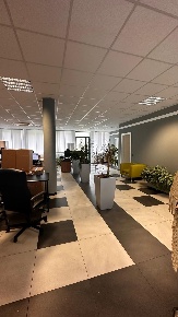 Foto Ufficio a Olgiate Olona di 230 m² in affitto