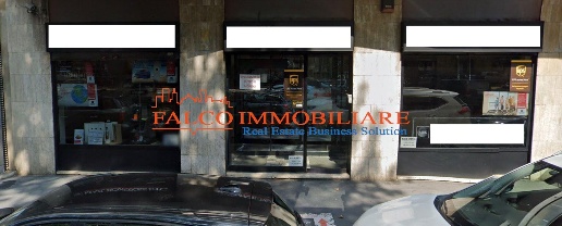 Foto Negozio in Viale Certosa, Milano Certosa di 130 m² in affitto