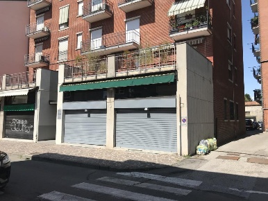Foto Negozio in via caglio, Arcore Centro di 85 m² con 1 locali in vendita