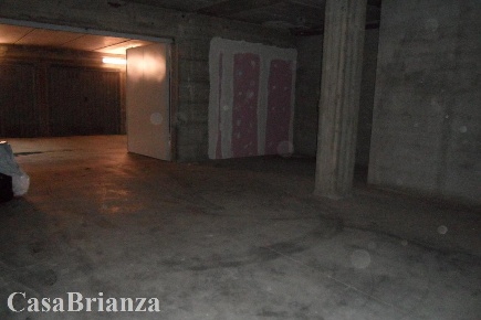 Foto Magazzino a Vedano al Lambro di 65 m² con 1 locali in affitto