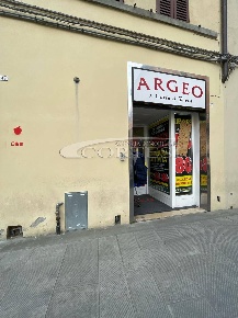 Foto Locale commerciale a Città di Castello di 55 m² con 3 locali
