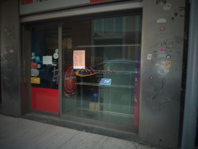 Foto Negozio a Arezzo di 40 m² con 2 locali in vendita