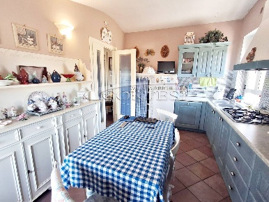 Foto Appartamento a Perugia di 160 m² con 7 locali in vendita