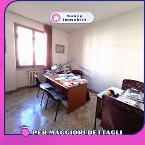 Foto Ufficio a Arezzo di 125 m² con 5 locali in vendita
