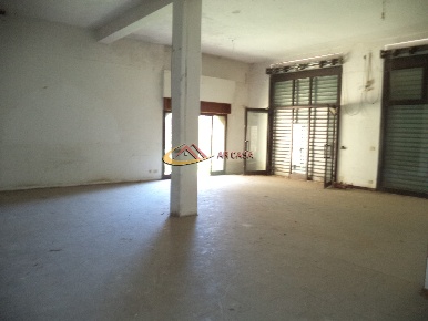 Foto Laboratorio in quarata, Bastia Umbra di 200 m² con 4 locali in affitto