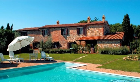 Foto Agriturismo a Castiglione del Lago di 630 m² con 10 locali in vendita