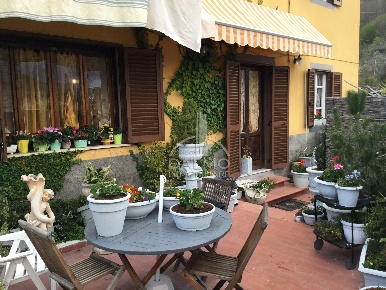 Foto Attività commerciale a Pescaglia di 160 m² con 9 locali in vendita