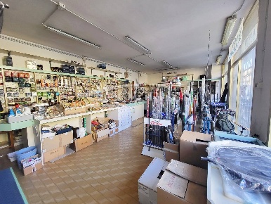 Foto Locale commerciale in Via Ponte Vecchio, Perugia di 60 m² con 3 locali