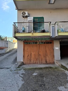 Foto Magazzino a Palma Campania Centro di 50 m² in vendita