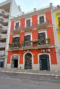 Foto Locale commerciale in via nicolai, Bari Murat di 50 m² con 2 locali