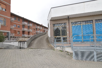 Foto Locale commerciale in VIA LOMBARDORE, Leini Centro di 420 m²