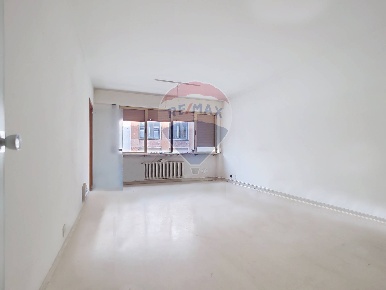 Foto Ufficio in Piazza Dante, Valdagno Centro di 211 m² con 5 locali