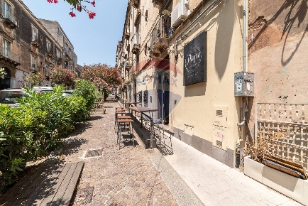 Foto Attività commerciale in Via Antonino Di Sangiuliano, Catania di 80 m²