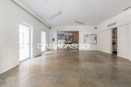 Foto Locale commerciale in Via Cavour, Civitanova Marche Centro di 120 m²