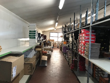 Foto Attività commerciale a Montelupo Fiorentino di 360 m² con 3 locali