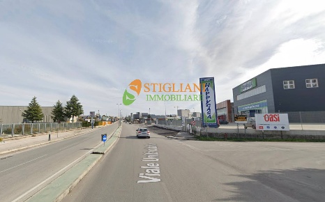 Foto Locale commerciale in Viale Unità D'Italia, Ripalimosani Pesco Farese