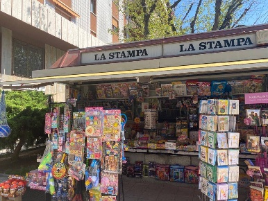 Foto Locale commerciale in Viale Gramsci, Grugliasco Centro di 14 m²