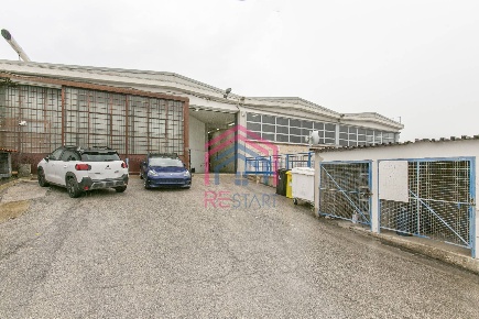 Foto Magazzino in via Pontina Vecchia, Pomezia Maggiona - Area Produttiva