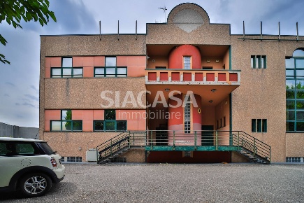 Foto Ufficio a Concorezzo Centro di 152 m² con 2 locali in affitto
