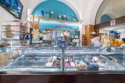 Foto Attività commerciale in Via Plebiscito, Catania Centro Storico