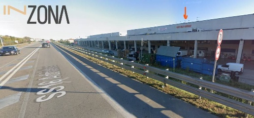 Foto Locale commerciale in Strada Statale Adriatica, Martinsicuro Centro