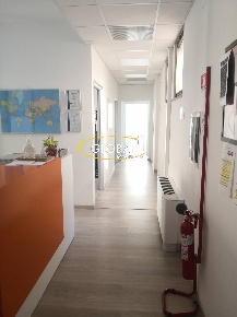 Foto Ufficio in Corso Stamira, Ancona Corsi di 250 m² con 8 locali