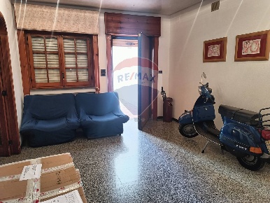 Foto Ufficio in Via Napoleone Colajanni, Bari San Pasquale di 300 m²