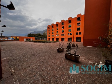 Foto Negozio in Via anzani, Como Borghi di 72 m² in vendita