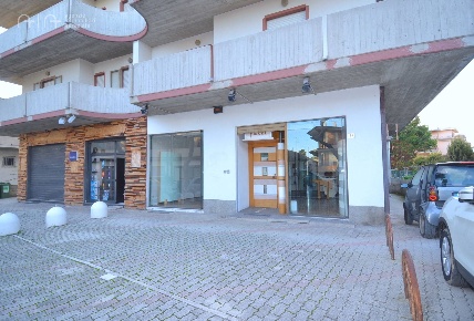 Foto Locale commerciale in Via Piemonte, Martinsicuro Centro di 140 m²
