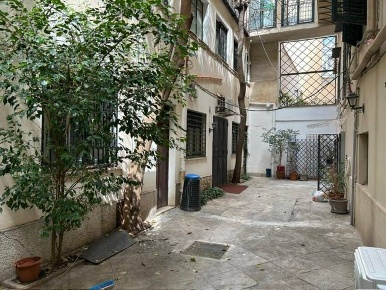 Foto Ufficio in Via Giuseppe De Spuches, Palermo di 146 m² con 6 locali