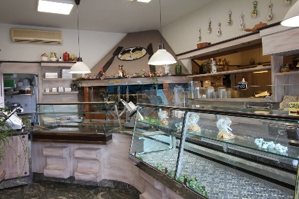 Foto Attività commerciale in Via Tosco Romagnola, Cascina di 50 m²