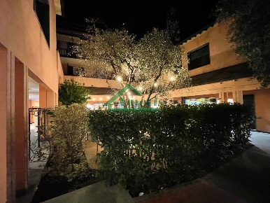 Foto Ufficio in Oneglia Centro, Imperia Oneglia di 400 m² in vendita