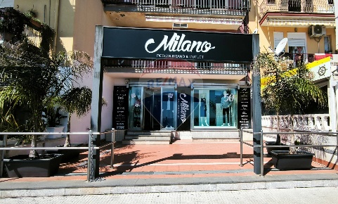 Foto Attività commerciale in Via Tysandros, Giardini-Naxos di 65 m²