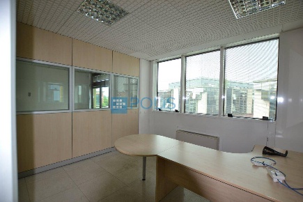Foto Ufficio in Via San Crispino, Padova Stanga - Pio X di 600 m²