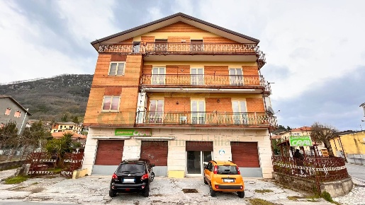 Foto Locale commerciale a Forino Centro di 45 m² con 1 locali in affitto