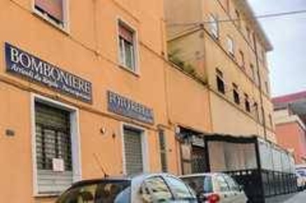 Foto Attività commerciale in VIA MARCONI, Colleferro Centro di 100 m²