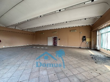 Foto Locale commerciale in Strada Valdomenica, Bricherasio di 140 m²