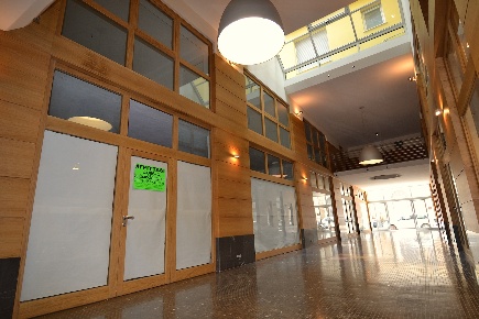 Foto Locale commerciale San Benedetto del Tronto Centro di 63 m² in vendita