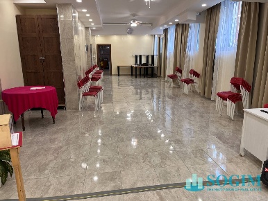 Foto Laboratorio in via Rismondo, Milano Baggio di 200 m² in vendita