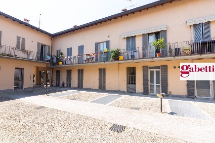 Foto Locale commerciale in VIA CEPPO, Merate Pagnano di 47 m² con 1 locali