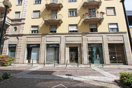 Foto Negozio in Via Nino Costa, Torino Via Roma di 27 m² con 1 locali
