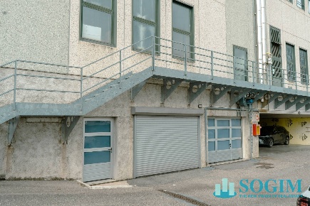 Foto Laboratorio in Via Sant'Anna, Bulgarograsso di 290 m² in vendita