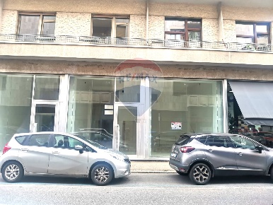Foto Negozio in XX SETTEMBRE, Busto Arsizio Frati di 130 m² con 1 locali