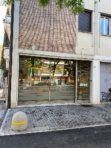 Foto Locale commerciale a Verona Centro Storico di 50 m² con 1 locali